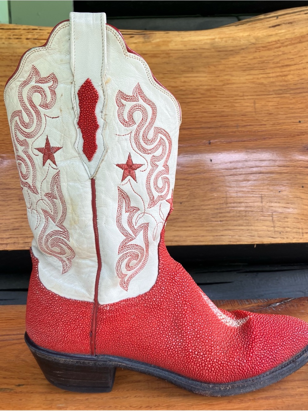 Red Lucchese 1883 Stingray Cowboy boots 9 B - Picture 3 of 16